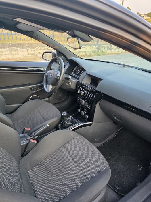 Opel Astra H GTC 1.7CDTI