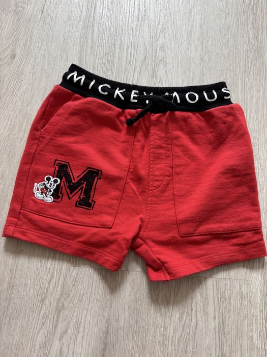 Zestaw krotkich spodenek under armour