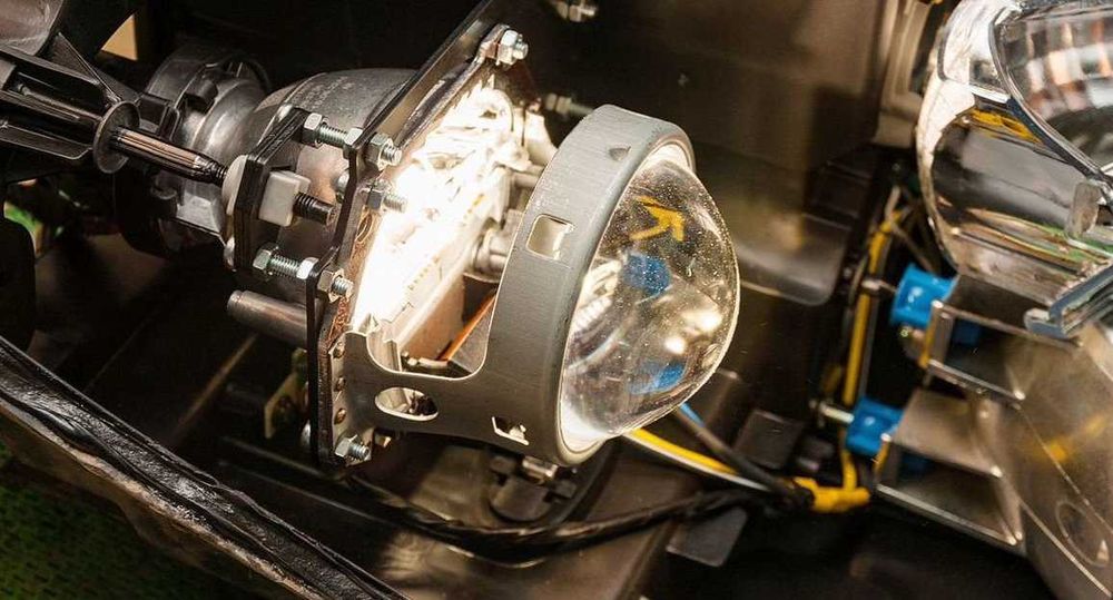 Ремонт фар оптики установка линз любой сложности Ксенон Замена