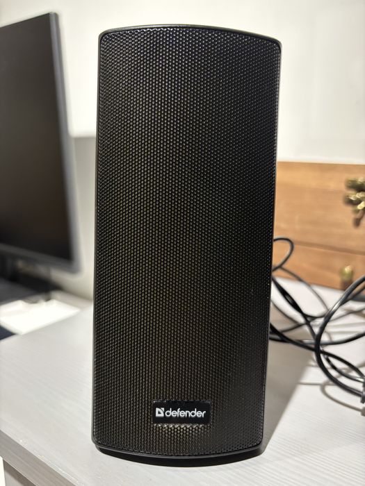 Defender IP-20 z podświetleniem RGB/LED)