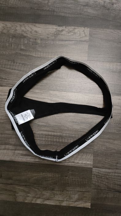 świetne nowe stringi Calvin Klein