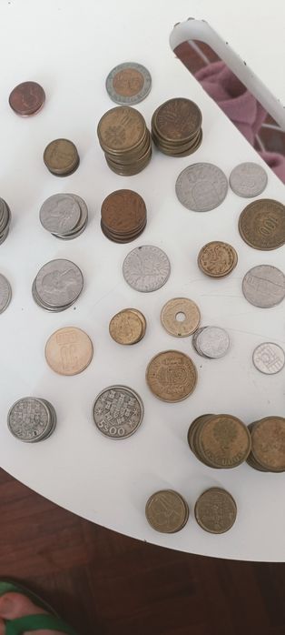 Várias moedas para decoração