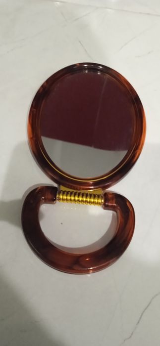 Дзеркало двостороннє.