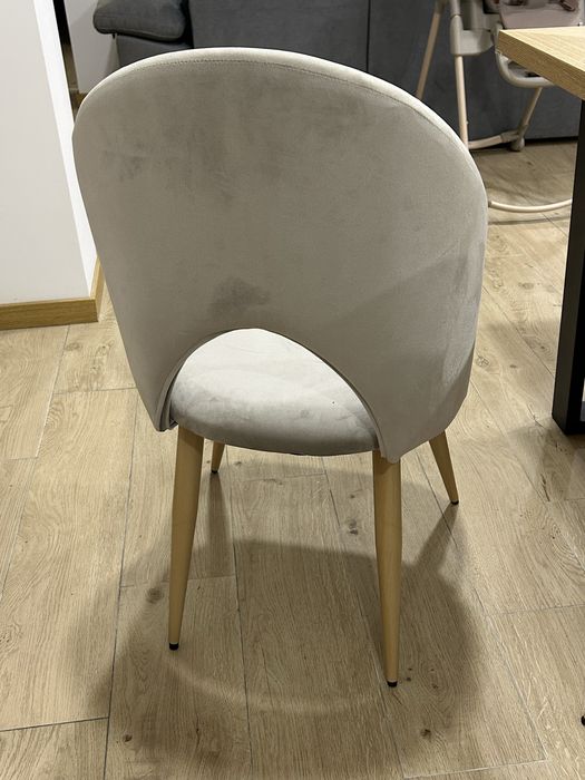 Mesa com 4 cadeiras