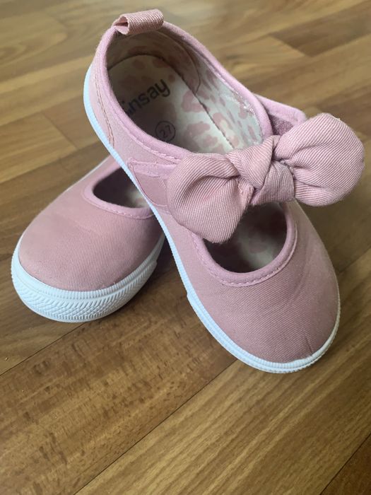 Дитячі тапулі в садок