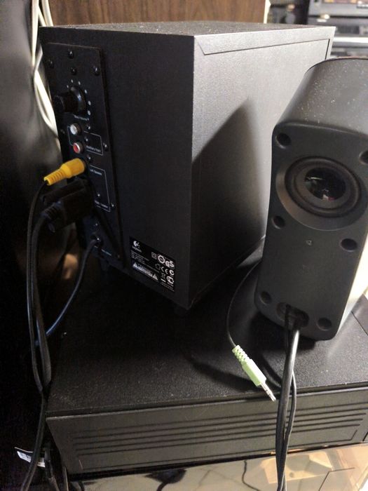 Zestaw głośników Logitech 2+1