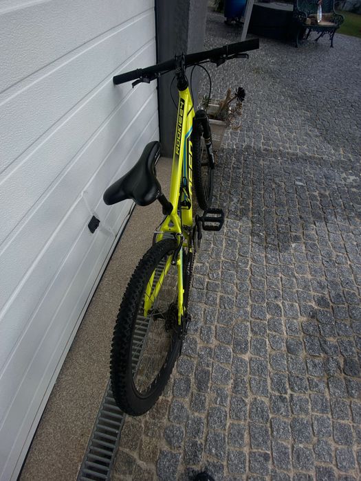 Bicicleta nova sem detalhes