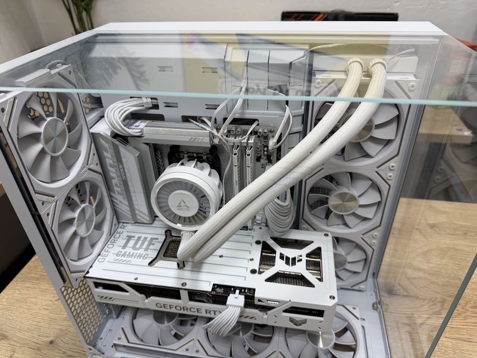 Ігровий компютер  RTX 5070ti/ Ryzen 7 7800X3D