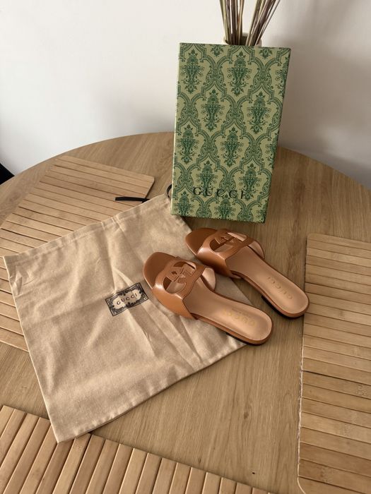 Klapki Gucci Sandały GG Interlocking G