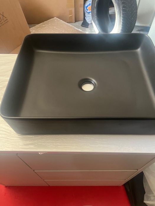 Móvel de casa de banho com pés e tampo