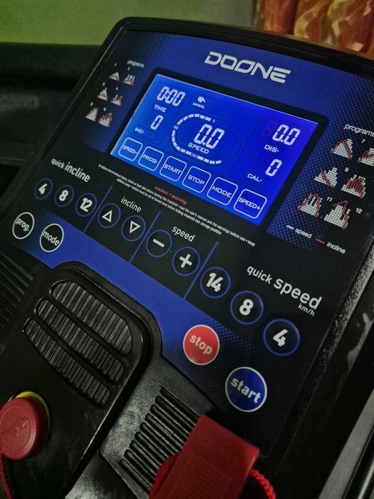 Passadeira de Corrida Elétrica Doone — Excelente Estado