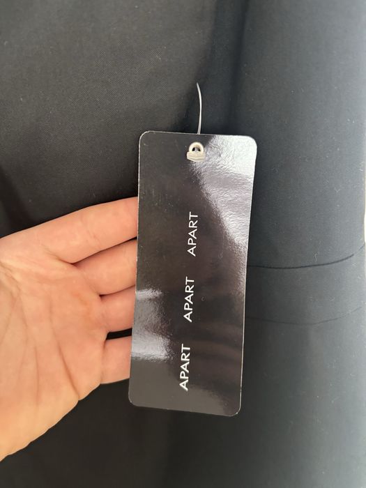 Sukienka Apart nowa z metka