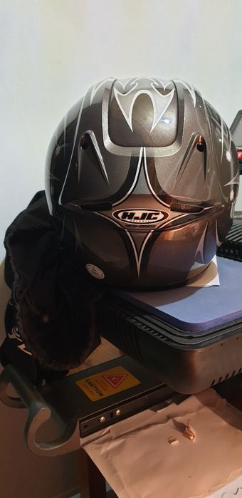 Capacete hjc xl em fibra