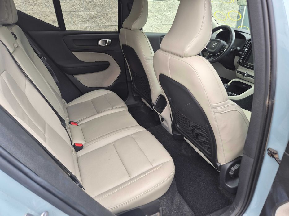 Volvo XC40 2.0 T5 uszkodzona skrzynia biegów