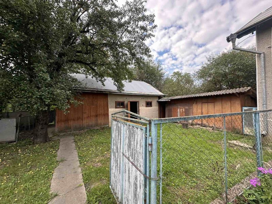 Терміновий продаж будинок м.Тлумач жилий стан ділянка 25 сотих