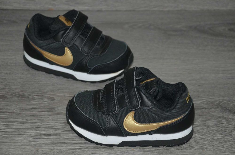 Продам кросівки Фірма Nike .