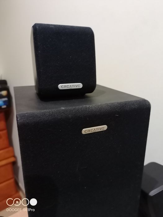 Colunas 5.1 com subwoofer de qualidade de som excelente