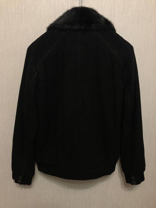 Тепла куртка з кашеміру