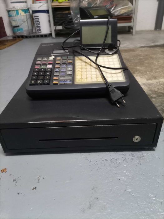 2 Registadoras com gaveta.