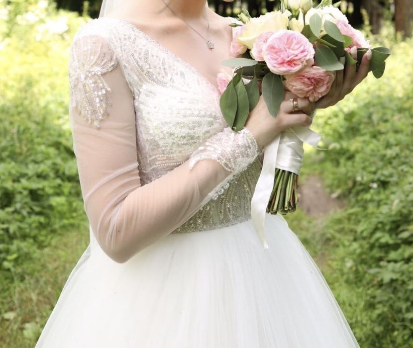 Продам весільну сукню