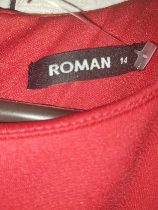 Красное платье  выходное новое с биркой  ROMAN