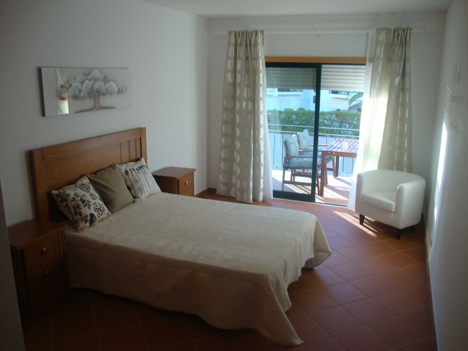 T1 c/ piscina, garagem, 100m praia Arm Pêra Algarve – FÉRIAS