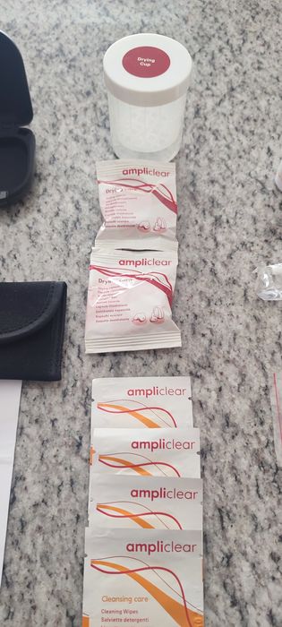 Aparelhos auditivos "minisom"