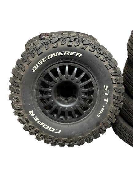 PNEUS COOPER DISCOVERER STT PRO 305/70/16