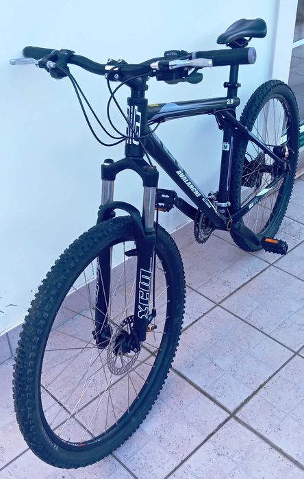 Bicicleta GT Avalanche 3.0 - Roda 26 - Quadro M - Bom estado