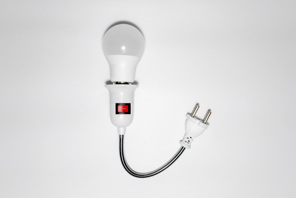 Патрон E27 з вимикачем і євровилкою, Гнучкий 360°, адаптер для ламп