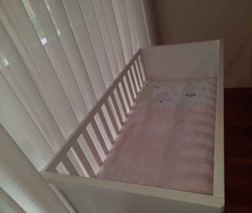 Berço madeira branco + colchão + conjunto Edredão Nougatine