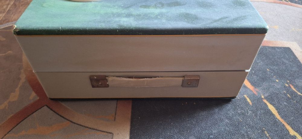 Gramofon Bambino walizkowy