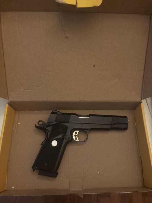 Replica colt 1911