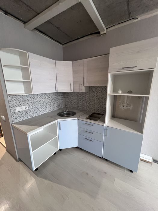 Кухня 1.5 на 1.5 м + пенал 0.6 м + умивальник + змішувач + стелешня