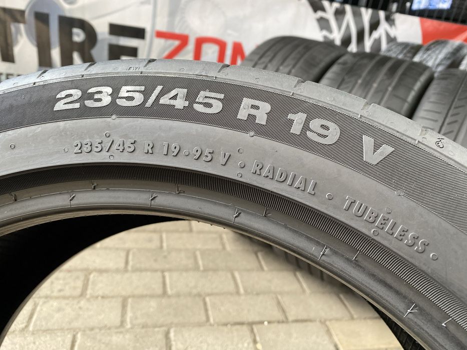 235/45/19 Continental 235/45R19 резина шини літні колеса автошини