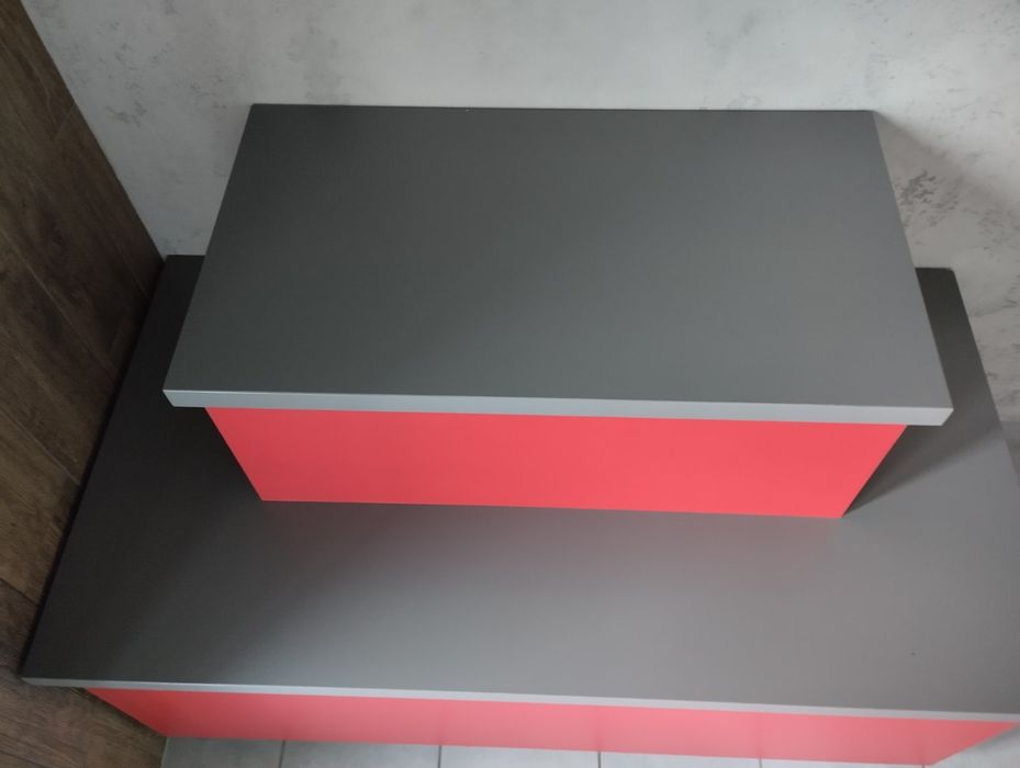 Стіл стелаж вітрина