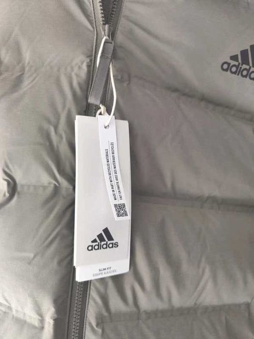 Kispo de penas adidas