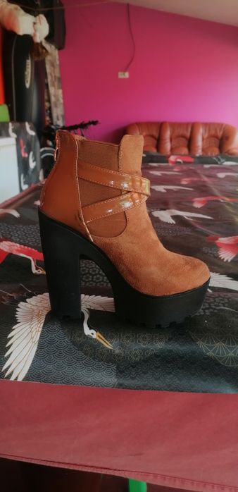 Botas de senhora camel