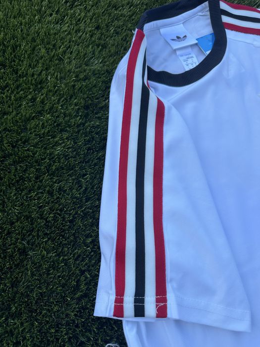 Manchester United x Adidas Originals Adicolor Classics 3-Stripes T-Shirt (branca)