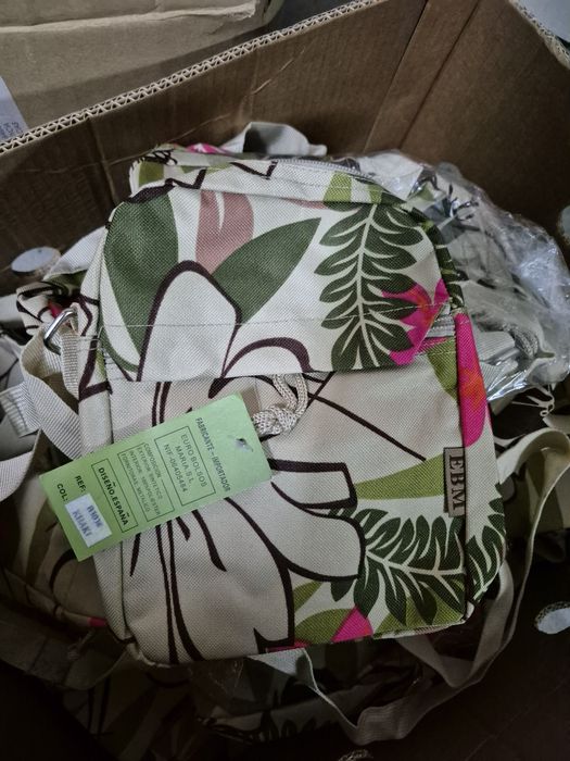 Bolsas com alça novas