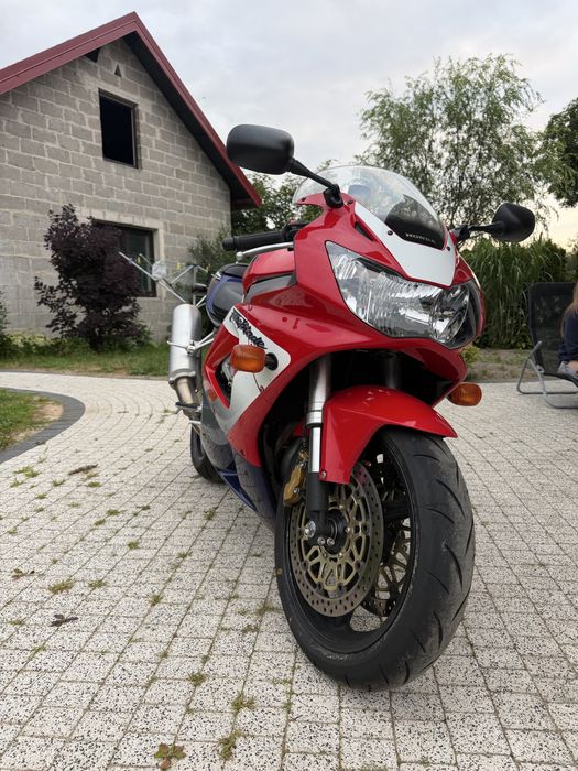 Motocykl honda cbr 929 rr fireblade