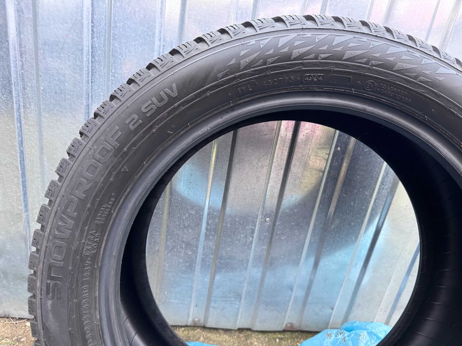 Sprzedam opony Opony Nokian Tyres Snowproof 2 SUV 235/50/19R