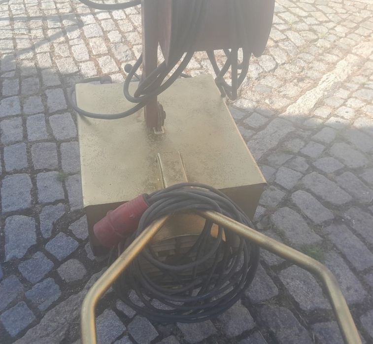 Aparelho de soldar ESAB 250A