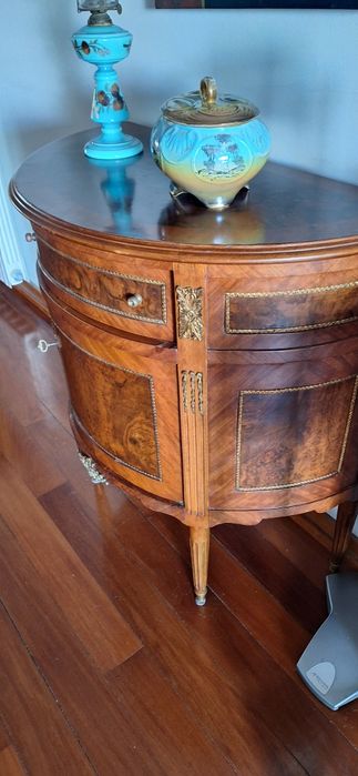 Móvel estilo Luís XV / Transição Luís XVI – Antigo e impecável