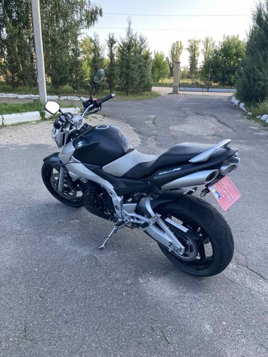 SUZUKI GSR 600 !!!хороший стан