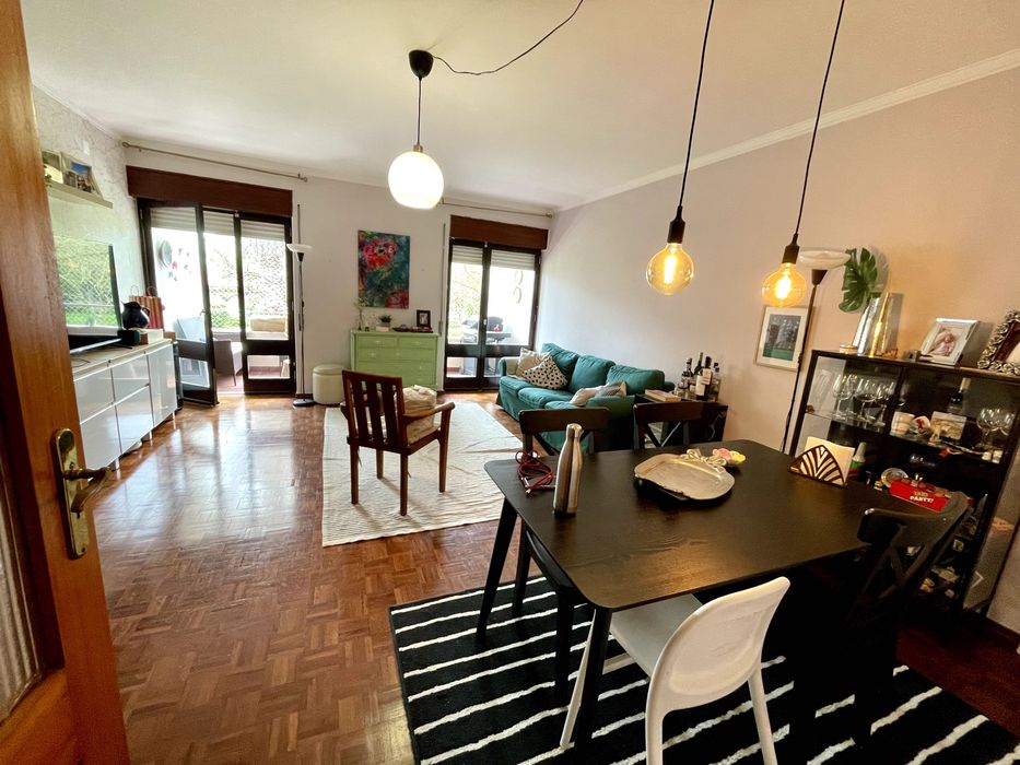 Triplex T3 para arrendamento - Praia Santo Amaro