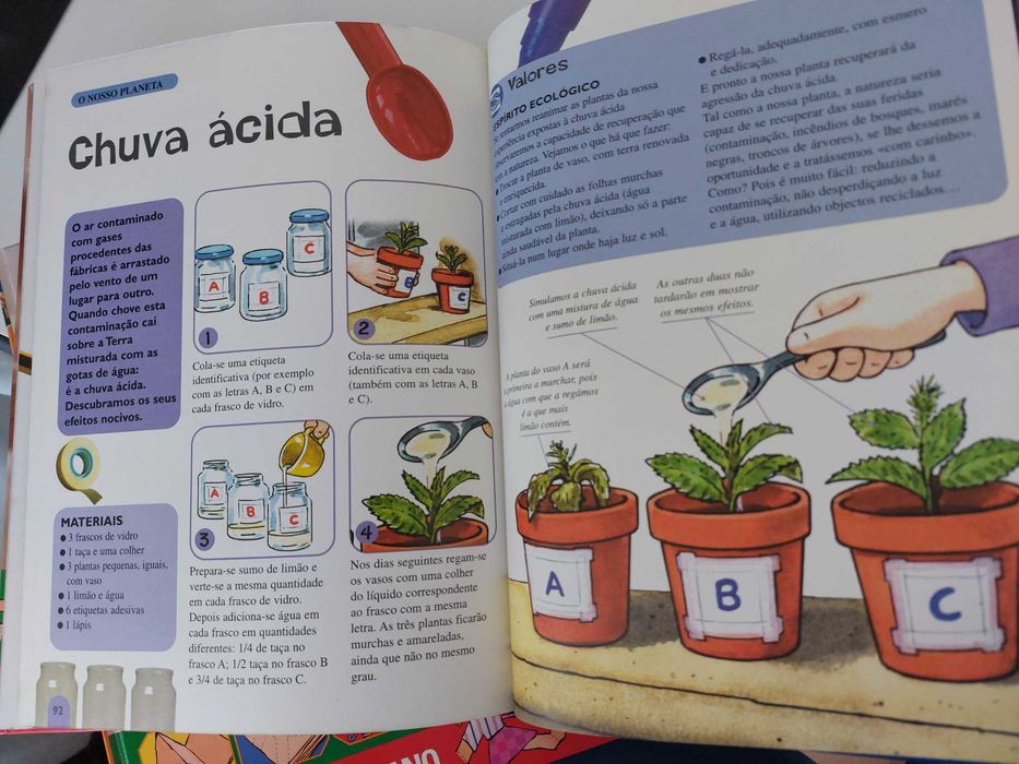Coleção Escola de Atividades e Valores
