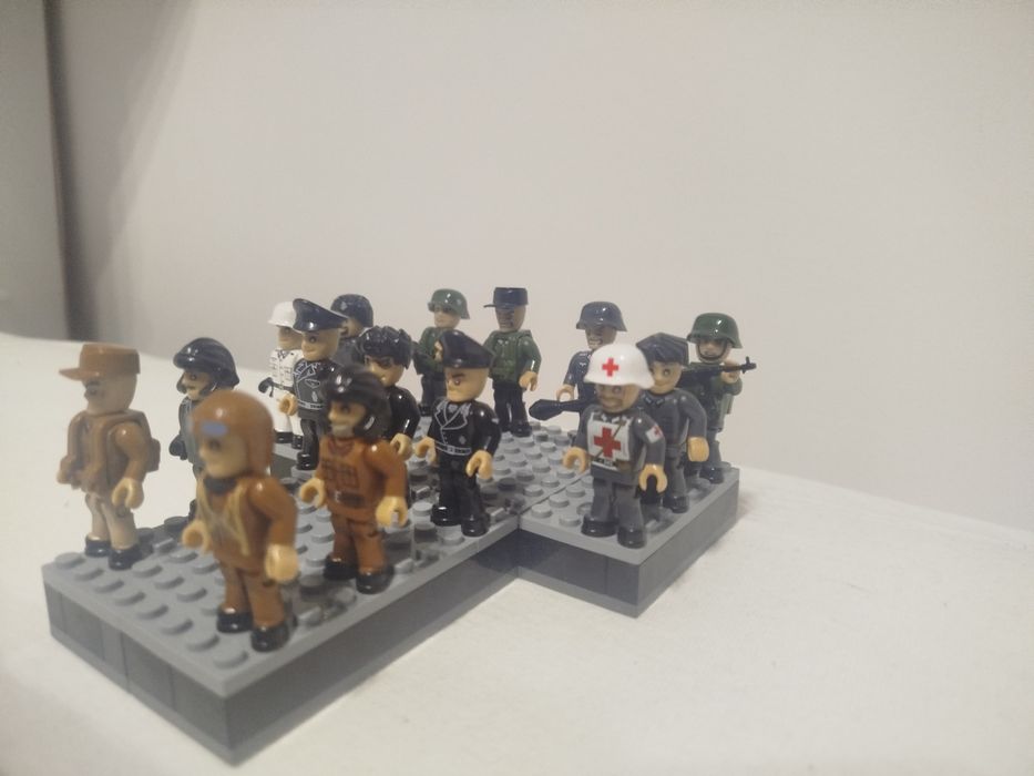 Figurki Zestawów Cobi