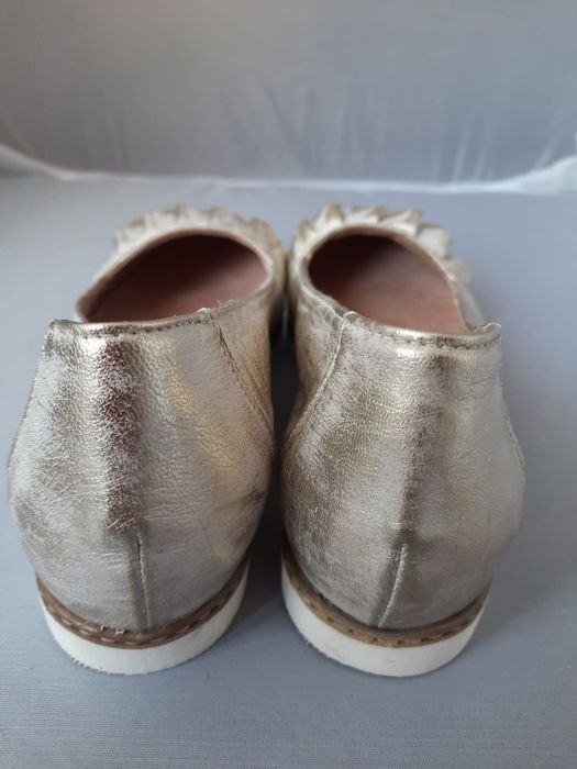 Nowe skórzane buty Eksbut