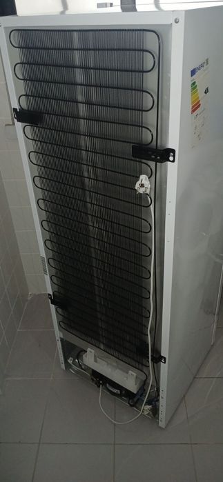 Frigorífico Semi-novo C FATURA e Garantia